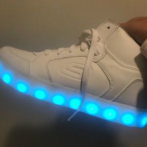 WHITE LIGHT UP SNEAKERS